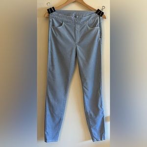 ⭐️ Offer B2G2! BUY 2 GET 2 FREE! 
Splendid Light Blue Cropped Pants